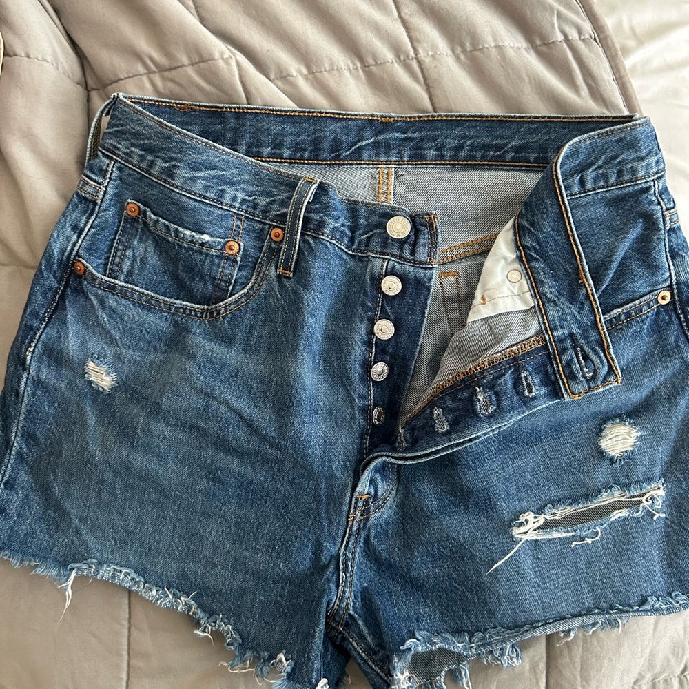 Levi’s Denim Women's Shorts- size 32 (12/14)